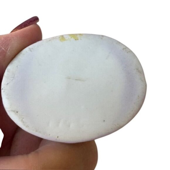 Vintage Hand-Painted Porcelain Lady Figurine Trinket Box - Picture 6 of 6